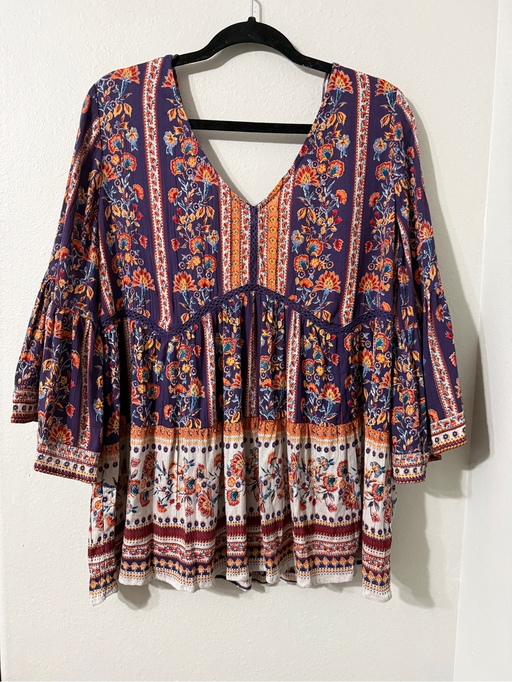 Altar’d State Bohemian Print Flowy Bell Sleeve V-Neck Peasant Top Size L